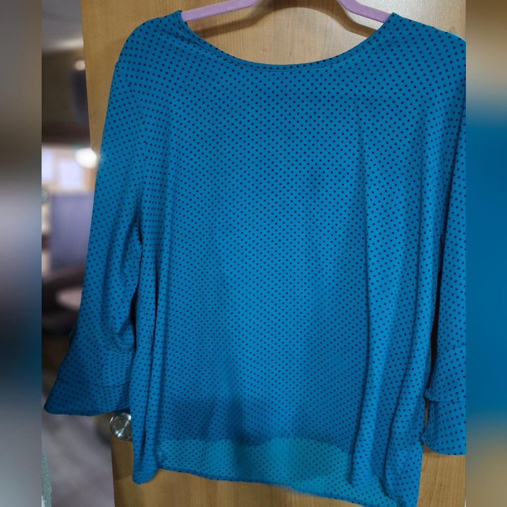 XL blue top